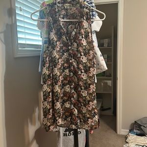 Show me your Mumu button up collared tank